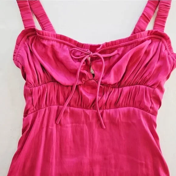 Line & Dot Brooke Bias Cut Ruched Tie Bust Sateen Midi Dress in Hot Pink S - Picture 16 of 16